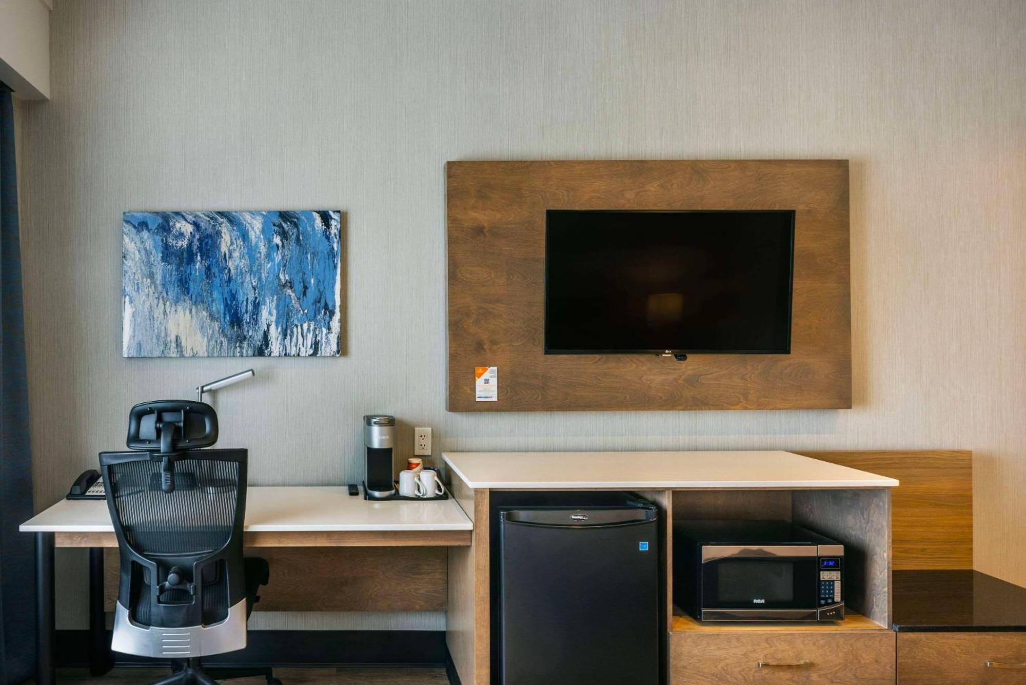 Quality Inn & Suites Levis Bagian luar foto