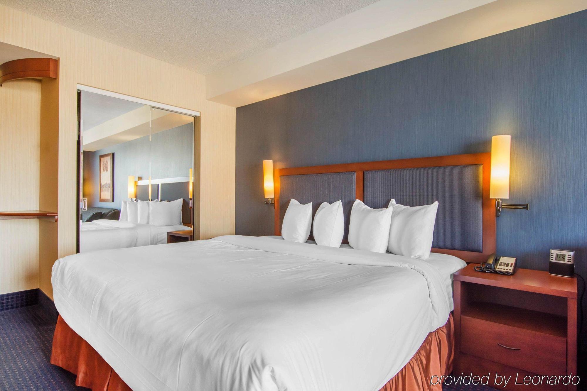 Quality Inn & Suites Levis Bagian luar foto