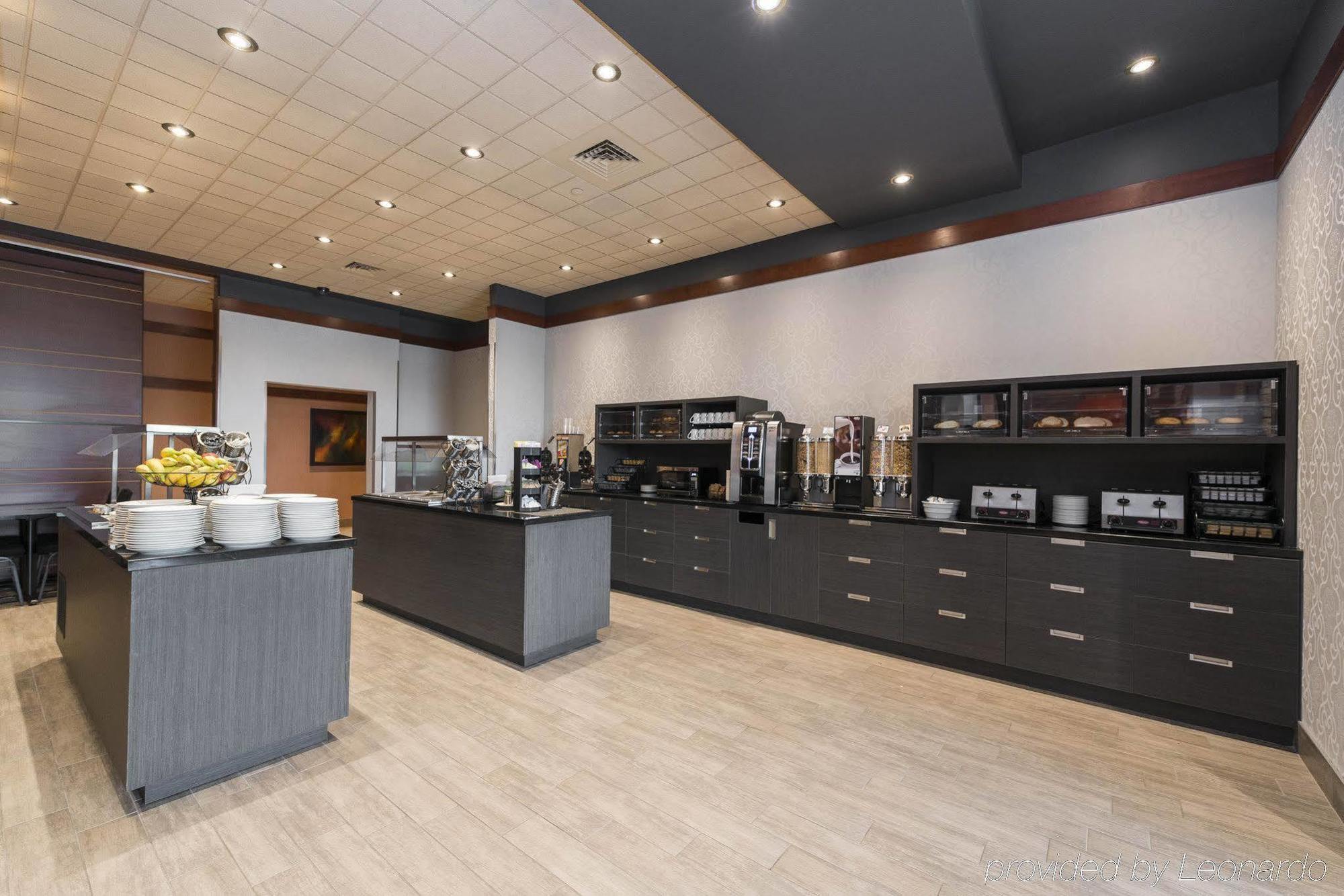Quality Inn & Suites Levis Bagian luar foto