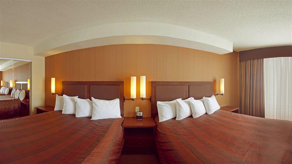 Quality Inn & Suites Levis Bagian luar foto